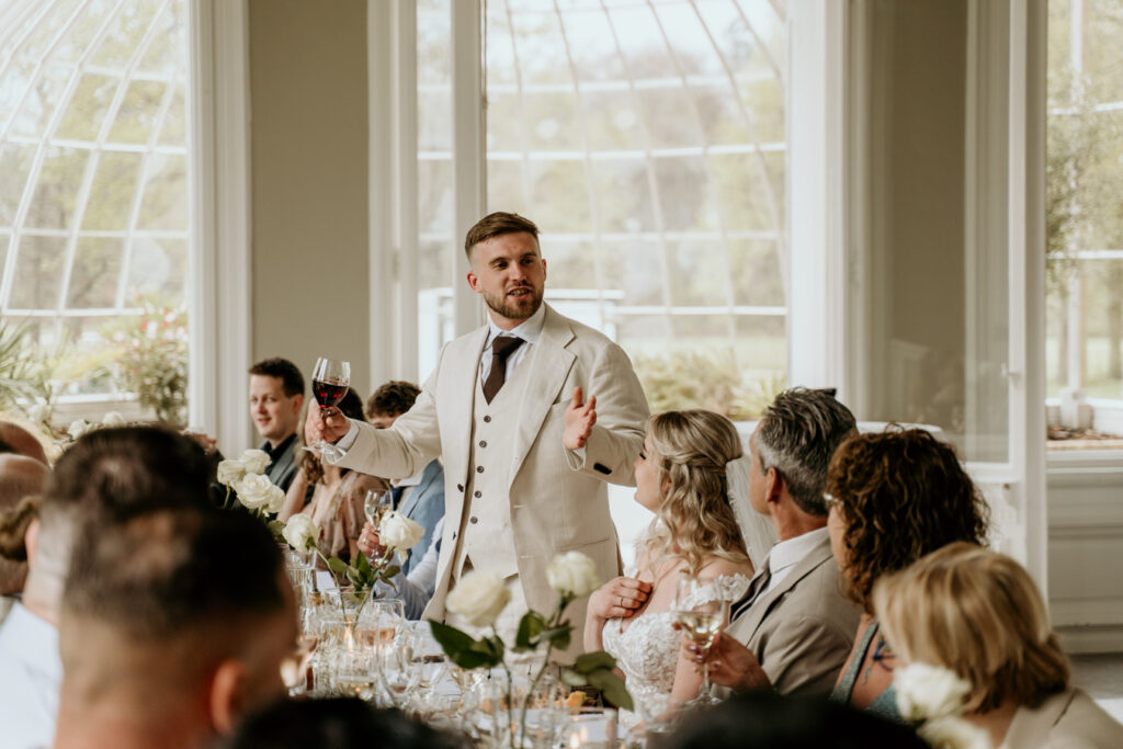 speech van bruidegom tijdens diner